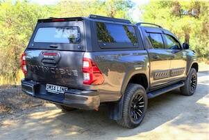 Sandkat4X4 Hardtop en acier inoxydable - Cabine vitrée - Vitres latérales coulissantes Toyota Hilux 2015 +