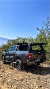 Sandkat4X4 Hardtop en acier inoxydable - Cabine vitrée - Vitres latérales coulissantes Toyota Hilux 2015 +