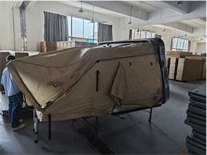 Sandkat4X4 J&Max by Sandkat4x4 - SAHARA - Tente de toit Hybride avec coque ABS couleur sable - 3/4 personnes