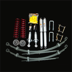 Kit Suspension Sandkat4x4 - Rehausse env. 5 cm - Pickup Toyota Hilux Revo - Charge +100kg/+400kg