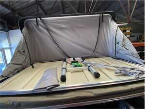 Sandkat4X4 J&Max by Sandkat4x4 -Tente de toit MAJESTIC Hybride avec coque ABS - 4/5 personnes